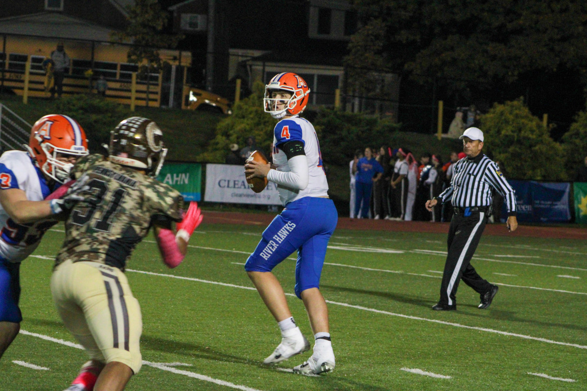 Cadin Olsen Armstrong football vs Highlands Brentaro Yamene